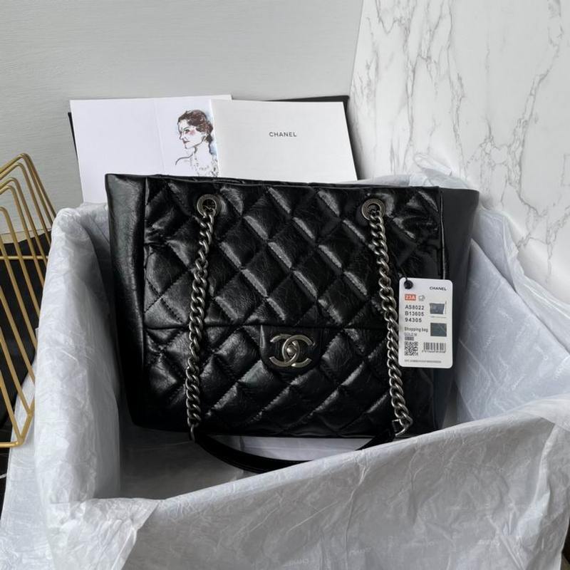 Chanel Handbags 641